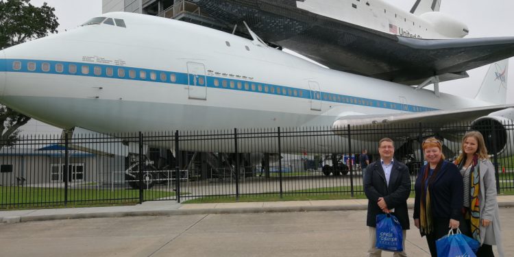 LUMA Centre Finland delegation next to a space shuttle in Houston