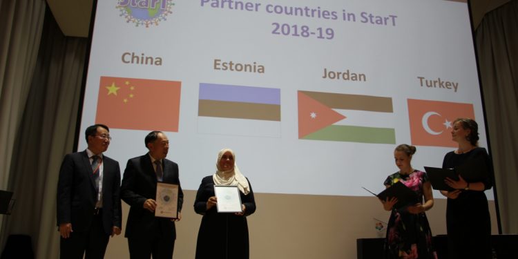 StarT partner country delegates getting awards